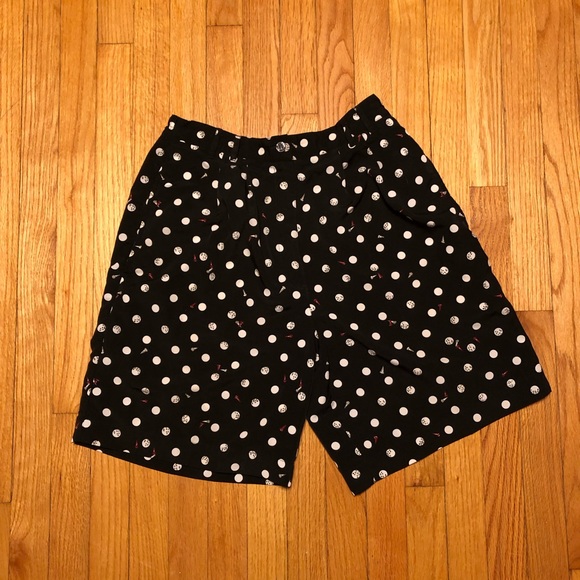 Funny Woman’s Golf Shorts - Picture 2 of 3